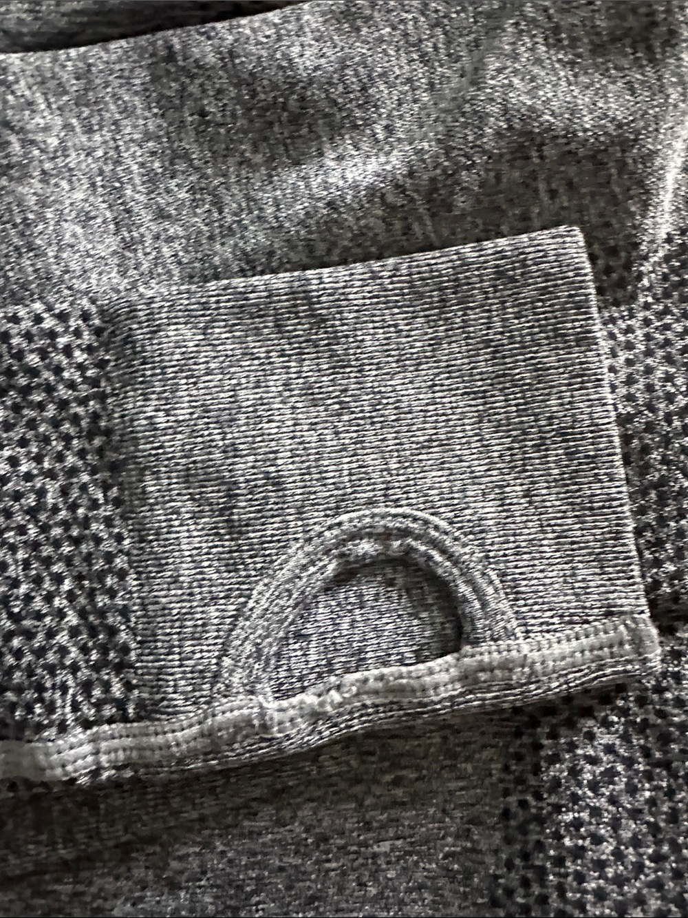 lululemon , NVGTN (S) leggings and Small crop top with thumb holes 🤗 - Picture 3 of 8